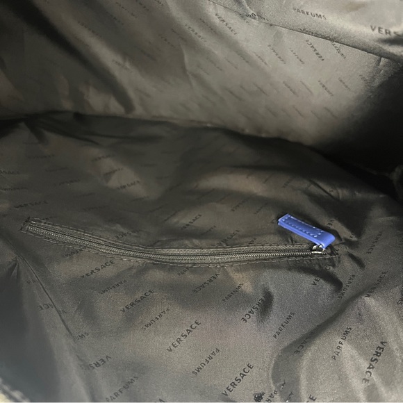 Versace Parfums Weekend Duffel Travel Gym Bag - NWOT - Picture 14 of 16